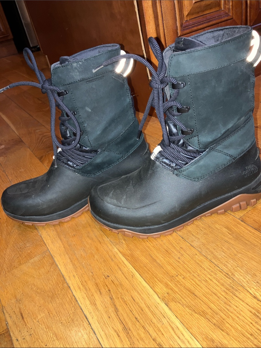 The North Face Women’s Yukiona Mid Boots